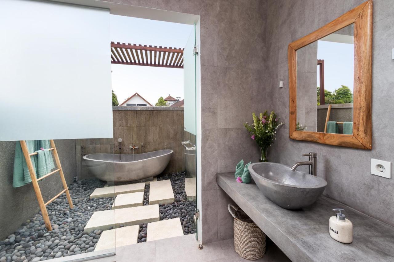 Villa Besakih 5Br, 5 Mins To Beach - Canggu ภายนอก รูปภาพ